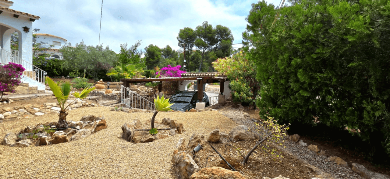 Hermosa casa con excelente terreno en venta en Altea Tosal de Molar