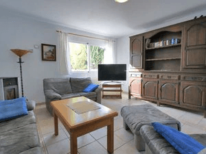 Casa unifamiliar en venta en Altea la Vella en una doble parcela con casa de huéspedes separada.