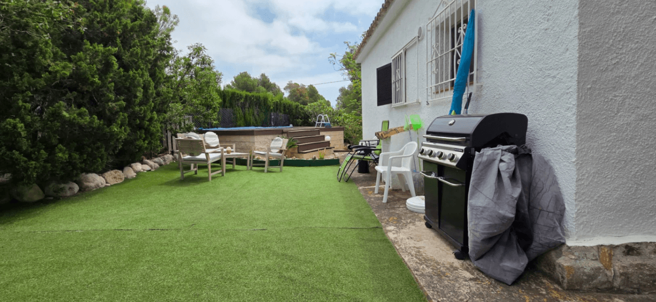 Hermosa casa con excelente terreno en venta en Altea Tosal de Molar