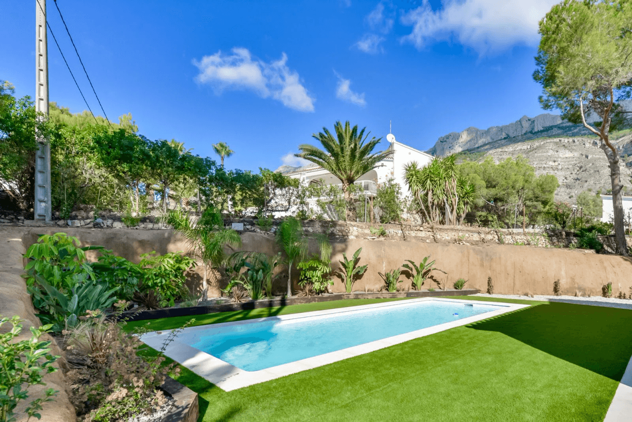 Villa en Altea la Vella reformada junto al Golf Don Cayo