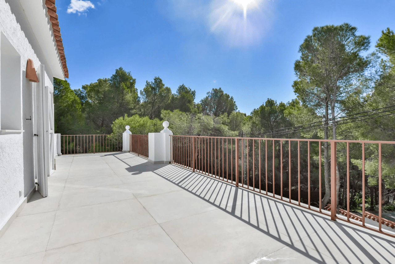 Villa en Altea la Vella reformada junto al Golf Don Cayo