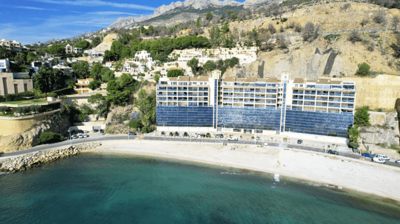Excepcional ático en primera línea de mar en Altea Mascarat en la Costa Blanca.