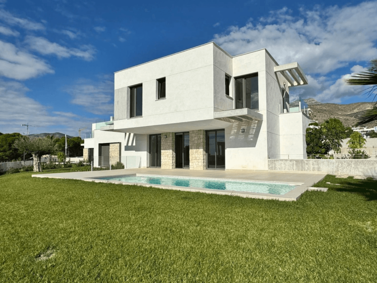 CHALET | VILLA NEUVE À VENDRE À FINESTRAT