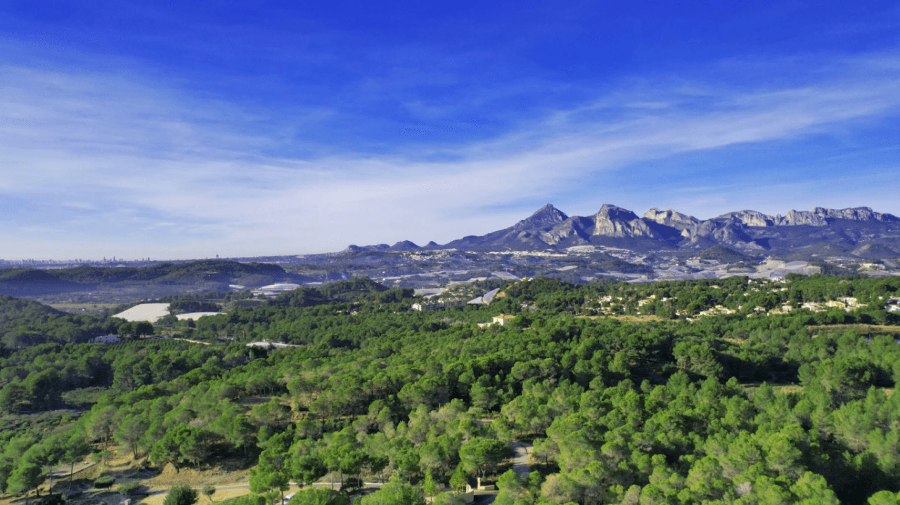 Villa maravillosamente renovada en Altea la Vella con vistas panorámicas al mar en venta