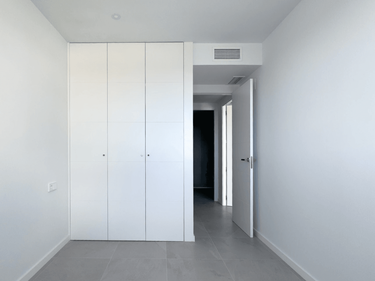 Apartamento moderno de 2 dormitorios en venta en Finestrat.