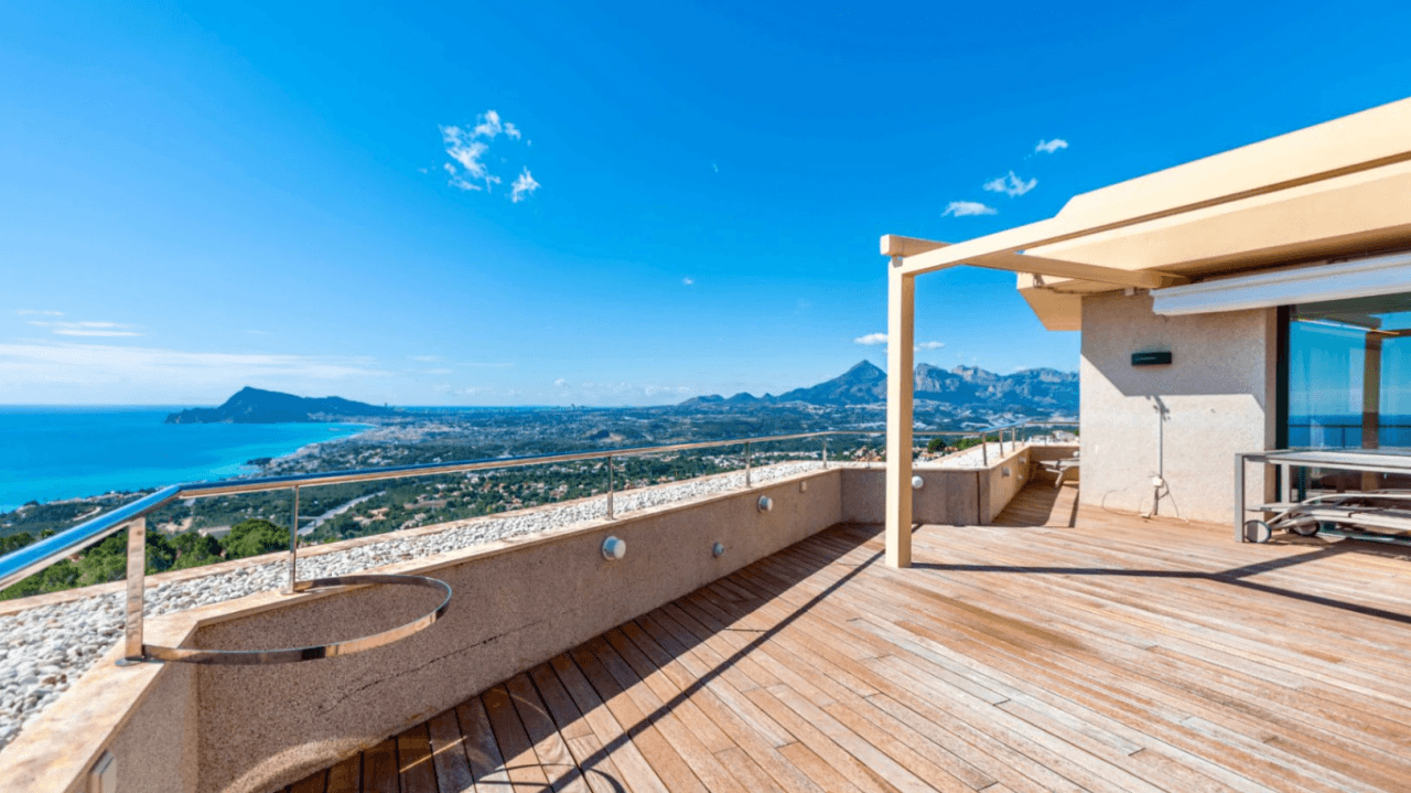 Impresionante ático dúplex con vista panoramicas al mar en Altea