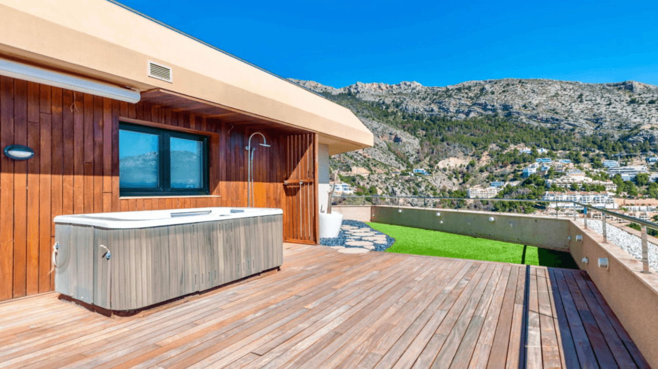 Impresionante ático dúplex con vista panoramicas al mar en Altea