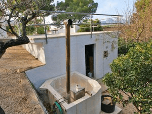 Casa unifamiliar en venta en Altea la Vella en una doble parcela con casa de huéspedes separada.
