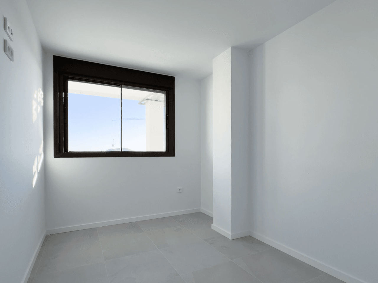 Apartamento moderno de 2 dormitorios en venta en Finestrat.