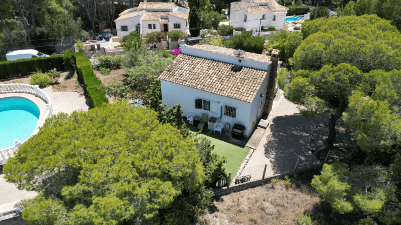 Hermosa casa con excelente terreno en venta en Altea Tosal de Molar