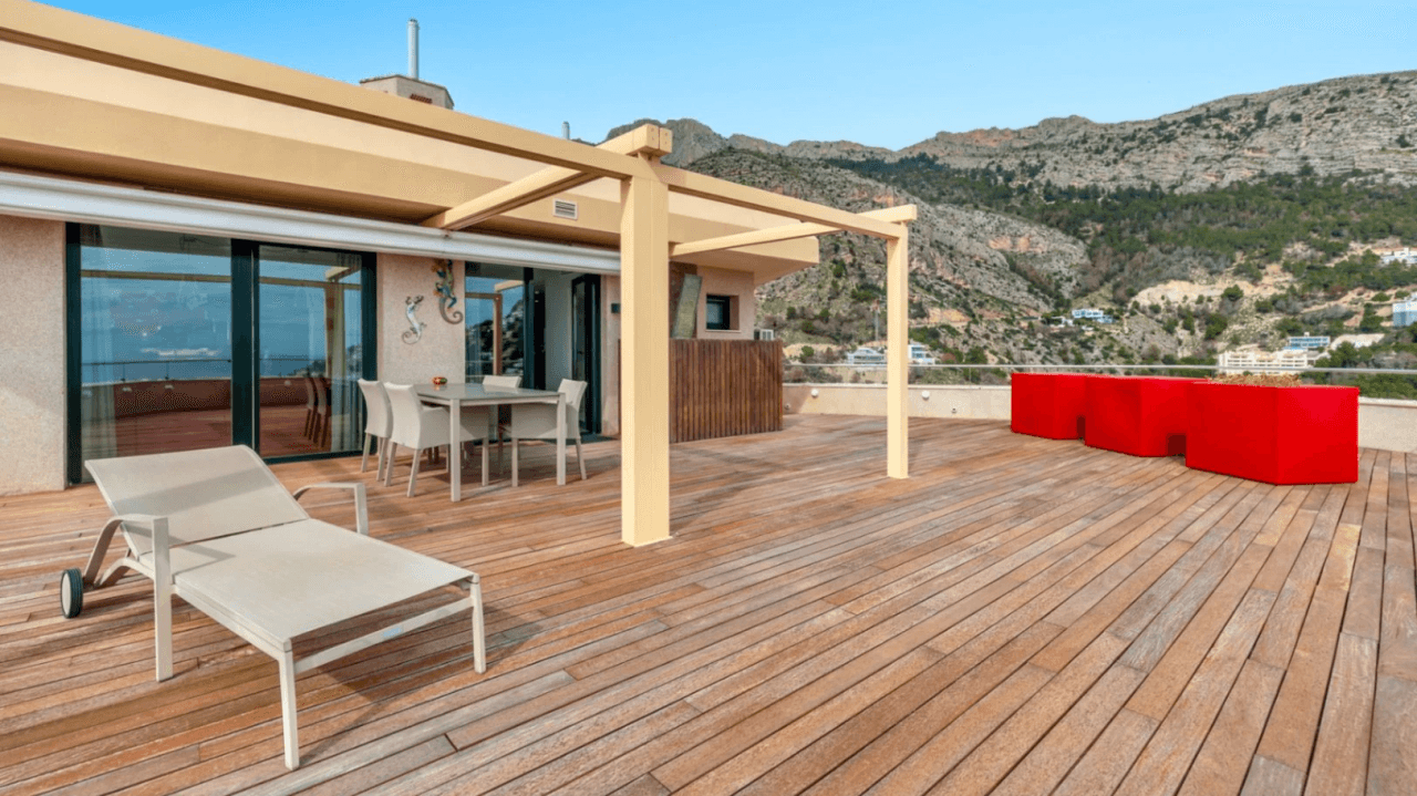 Impresionante ático dúplex con vista panoramicas al mar en Altea