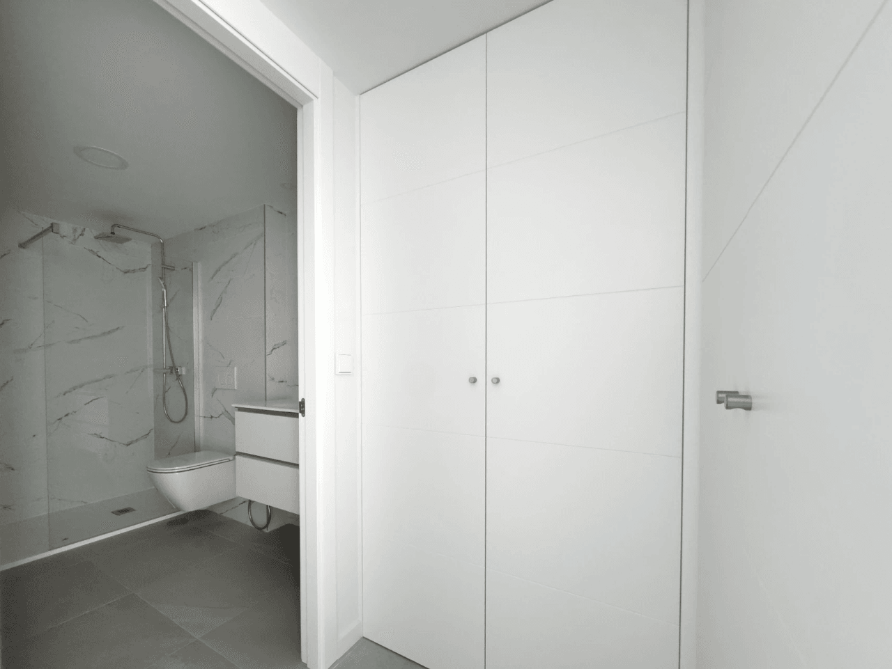 Apartamento moderno de 2 dormitorios en venta en Finestrat.