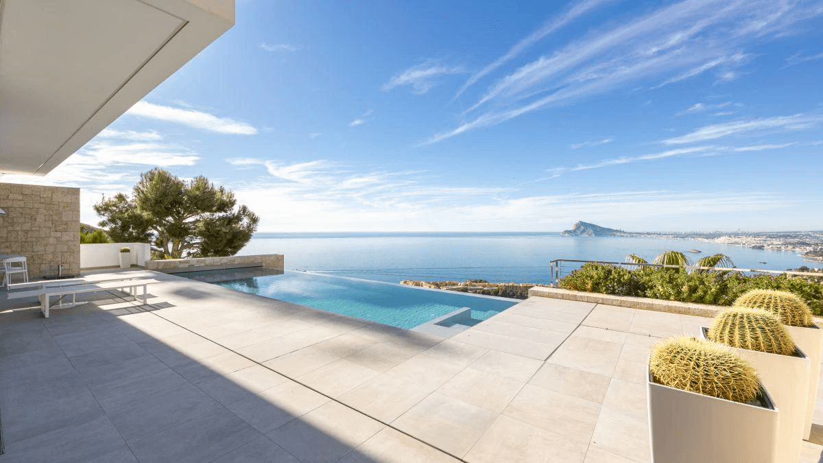 Fantastische moderne villa met een panoramisch uitzicht op zee - Mascarat