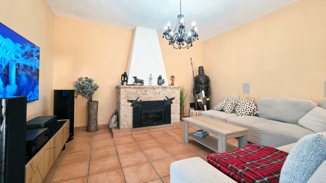 Villa maravillosamente renovada en Altea la Vella con vistas panorámicas al mar en venta