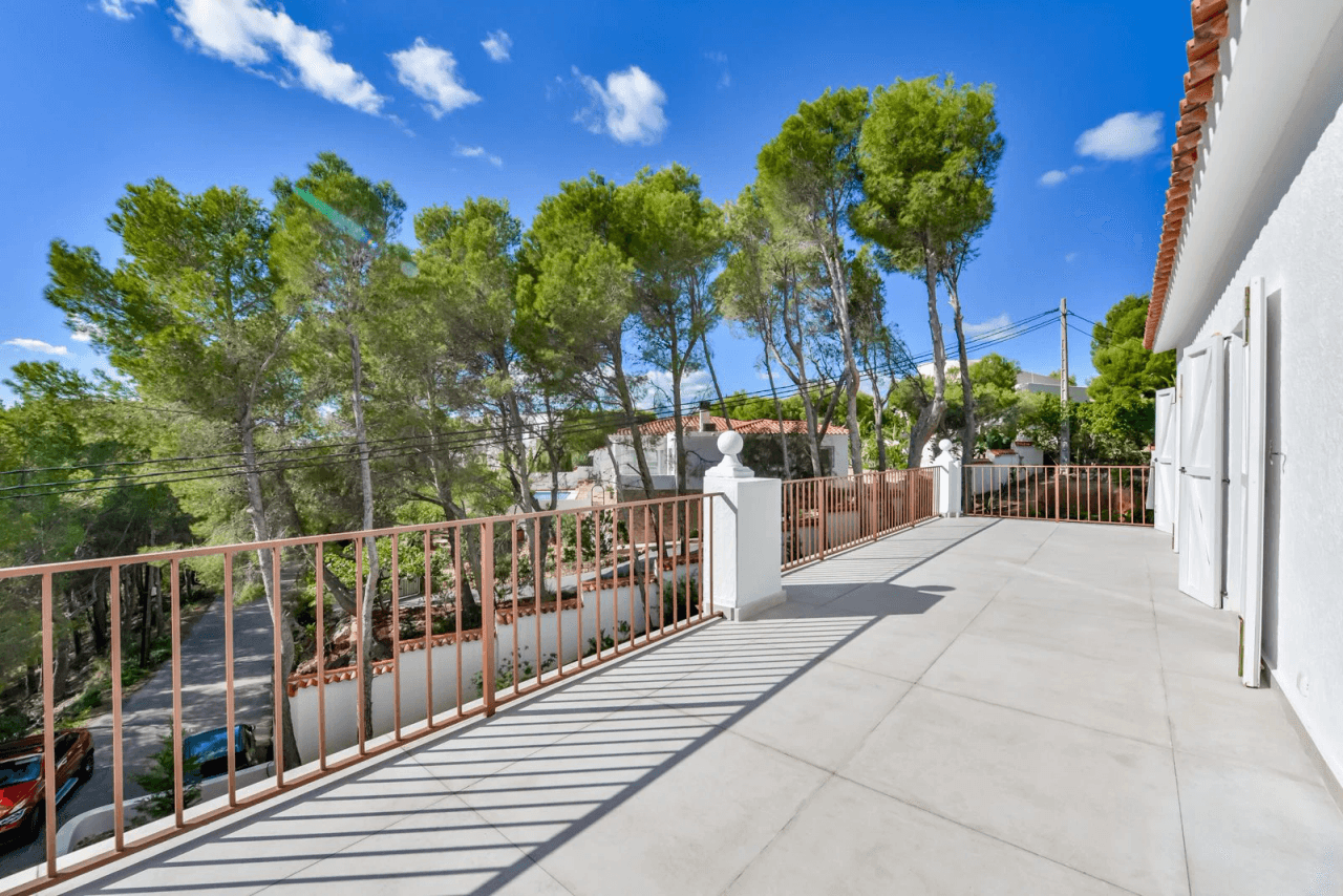 Villa en Altea la Vella reformada junto al Golf Don Cayo