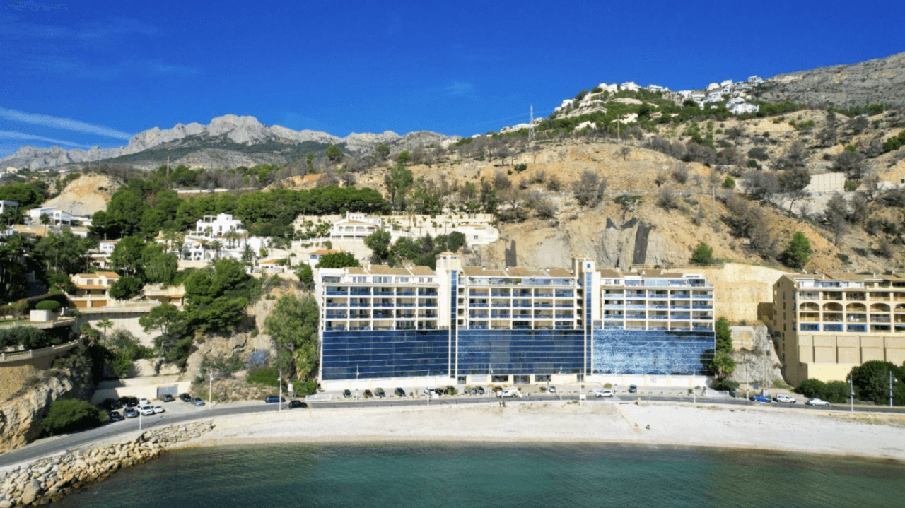 Excepcional ático en primera línea de mar en Altea Mascarat en la Costa Blanca.