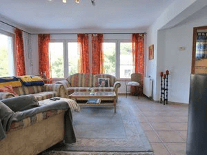Casa unifamiliar en venta en Altea la Vella en una doble parcela con casa de huéspedes separada.