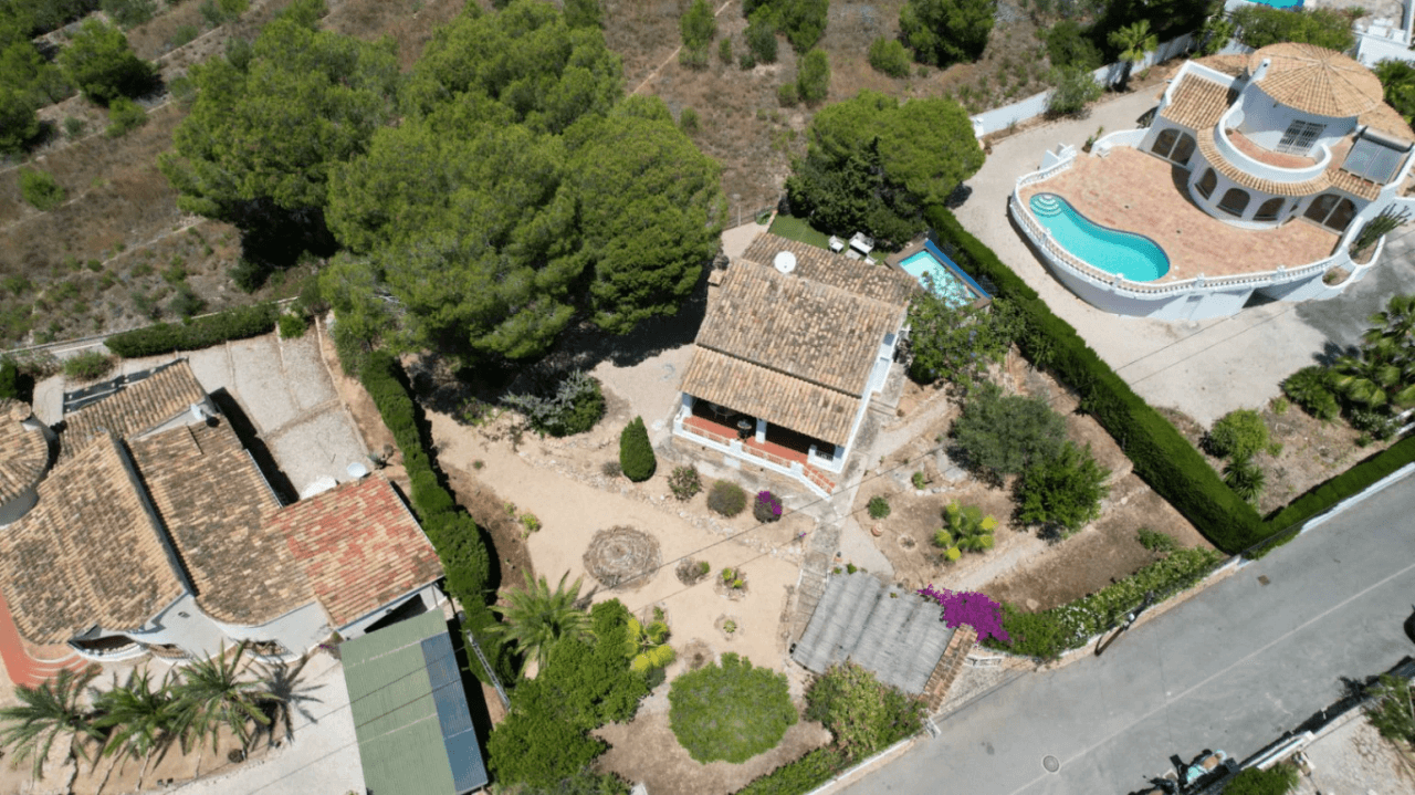 Hermosa casa con excelente terreno en venta en Altea Tosal de Molar