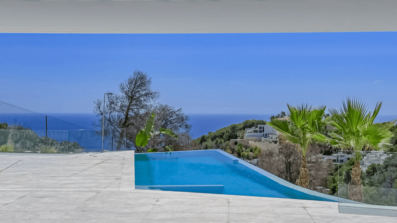Villa de nueva construcción en venta en Altea Hills con vistas al mar.