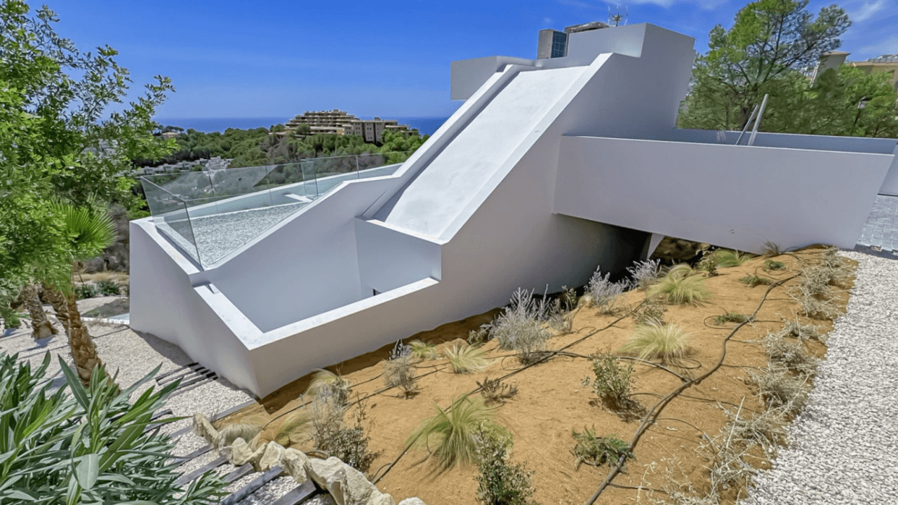Villa de nueva construcción en venta en Altea Hills con vistas al mar.
