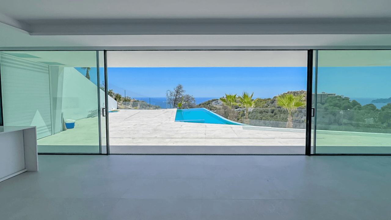 Villa de nueva construcción en venta en Altea Hills con vistas al mar.