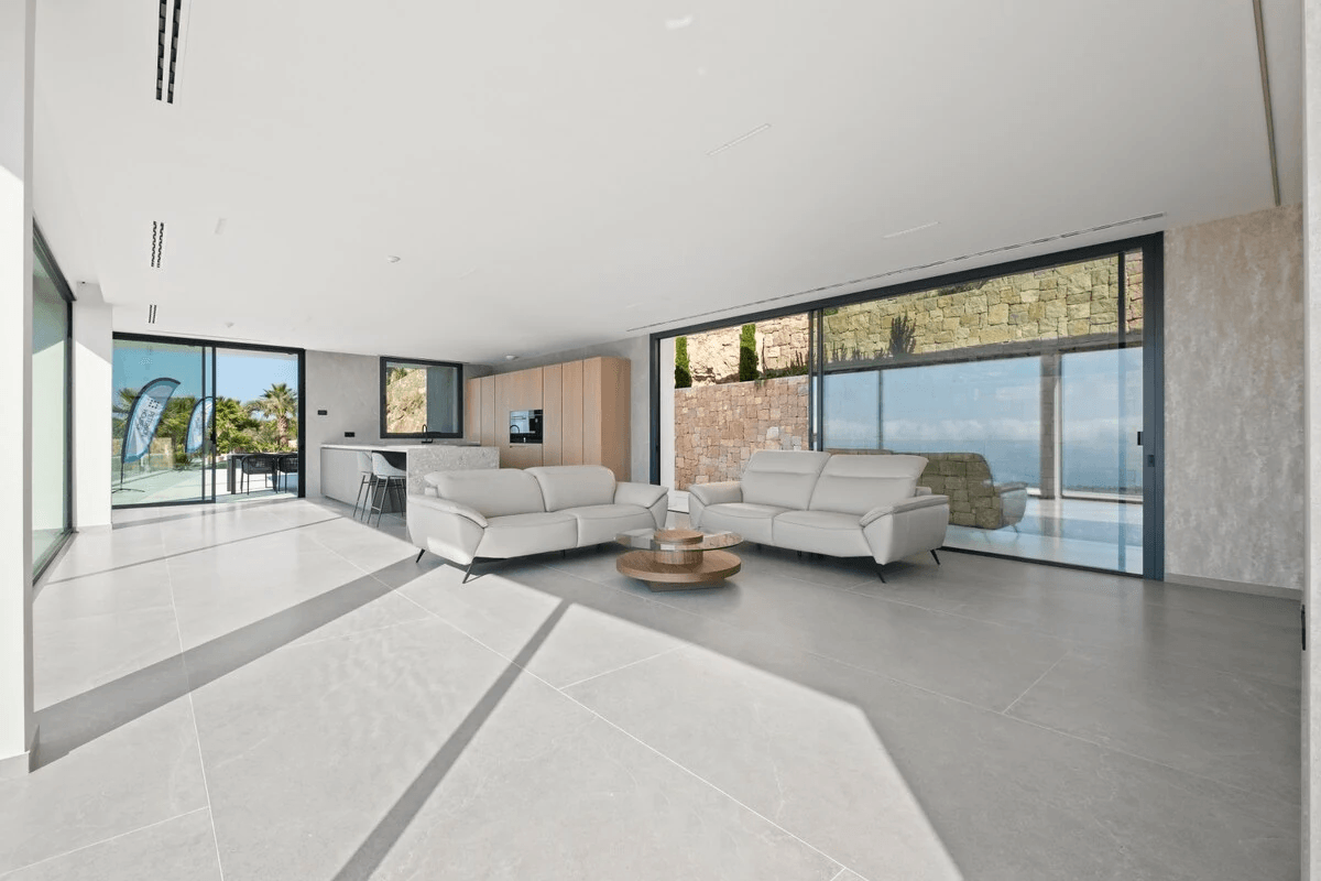 Impresionante villa de nueva construcción en Benissa con vistas panorámicas al mar de la costa
