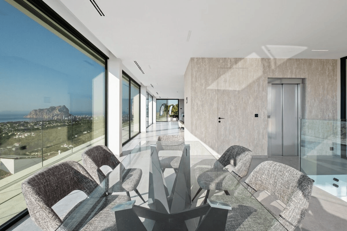 Impresionante villa de nueva construcción en Benissa con vistas panorámicas al mar de la costa